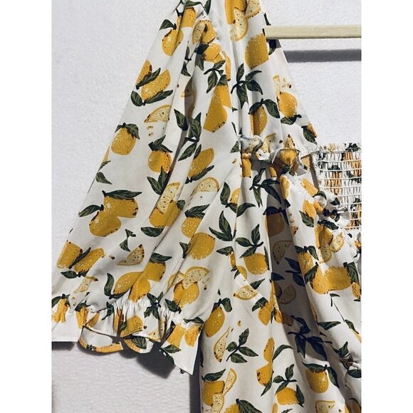 Milk and Honey Top Womens 3X White Yellow Lemon Print Smocked Cropped Boho - Picture 3 of 7